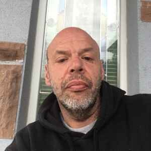 jonathanec46 - rencontre gay in Gries