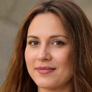 Chat avec une lesbienne - Brittany, 24 ans 